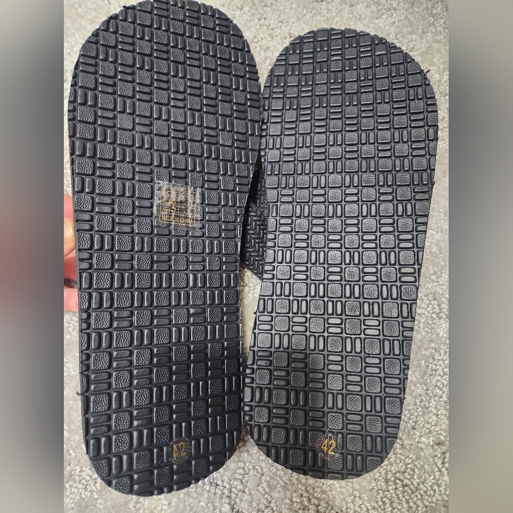 Flip Flops - Picture 5 of 7